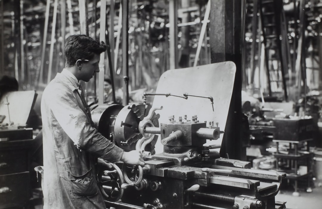 Automatyzacja w przemyśle ciężkim: Odlewnictwo, hutnictwo i produkcja stalowa w erze nowoczesnych technologii